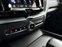 Volvo XC60 T8 Plug-in hybrid AWD Ultra Dark | SOH 100% | Panoramadak | 360° camera | Luchtvering | Harman Kardon | Stoel- en Stuurverwarming | Trekhaak