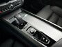Volvo XC60 T8 Plug-in hybrid AWD Ultra Dark | SOH 100% | Panoramadak | 360° camera | Luchtvering | Harman Kardon | Stoel- en Stuurverwarming | Trekhaak