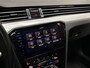 Volkswagen Passat Variant 1.4 TSI PHEV GTE 218Pk Automaat (PANORAMADAK, VIRTUAL COCKPIT, APPLE CARPLAY, MEMORY SEATS, LEDER, STOELVERWARMING, KEYLESS, 360 CAMERA, TREKHAAK, NIEUWSTAAT)