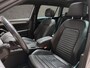 Volkswagen Passat Variant 1.4 TSI PHEV GTE 218Pk Automaat (PANORAMADAK, VIRTUAL COCKPIT, APPLE CARPLAY, MEMORY SEATS, LEDER, STOELVERWARMING, KEYLESS, 360 CAMERA, TREKHAAK, NIEUWSTAAT)