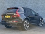 Volvo XC60 2.0 T8 Plug-in hybrid AWD Ultra Black Edition | PHEV | Facelift | Google | Long Range | Adaptieve Cruise Control | Luchtvering | Harman Kardon Audio | Stoelverwarming Voor + Achter | 360 Camera | Keyless | Gelamineerd Glas | DAB | Stuurverwarming | Head-Up Display | Panoramadak | Getint Glas | Dodehoekdetectie | LED Koplampen |