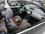 Volkswagen Beetle Cabriolet 1.4 TSI Karmann Automaat Leer/Alcantara Navigatie Trekhaak Xenon LED 2e Eigenaar NL-auto NAP 18 inch Disc Nieuwstaat Boekjes aanwezig App connect extra meters