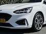 Ford Focus Wagon 1.0 EcoBoost ST Line Business, NL AUTO, NAP LOGISCH, B&O-SOUND, NAVIGATIE, KEYLESS, CRUISE CONTROL, CLIMATE CONTROL STOEL/STUURVERWARMING, TREKHAAK, PDC, LED, DAB, LICHTMETAAL 18"