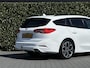 Ford Focus Wagon 1.0 EcoBoost ST Line Business, NL AUTO, NAP LOGISCH, B&O-SOUND, NAVIGATIE, KEYLESS, CRUISE CONTROL, CLIMATE CONTROL STOEL/STUURVERWARMING, TREKHAAK, PDC, LED, DAB, LICHTMETAAL 18"