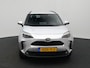 Toyota Yaris Cross 1.5 Hybrid 130 Dynamic | Stuur- en stoelverwarming | Parkeersensoren v+a | Navigatie gaat naar Leseman foto's