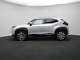 Toyota Yaris Cross 1.5 Hybrid 130 Dynamic | Stuur- en stoelverwarming | Parkeersensoren v+a | Navigatie gaat naar Leseman foto's