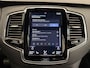 Volvo XC90 T8 Recharge AWD R-Design PANO/LUCHTVERING/B&W/SOH 100%/TREKHAAK/22"BLACK/HEAD-UP/MASSAGE+VENTILATIE/NAPPA-LEER/360CAMERA/PINE-GREY/DONKERE-ALCANTARA HEMEL/VOLLEDIG VOLVO DEALER HISTORIE