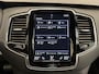 Volvo XC90 T8 Recharge AWD R-Design PANO/LUCHTVERING/B&W/SOH 100%/TREKHAAK/22"BLACK/HEAD-UP/MASSAGE+VENTILATIE/NAPPA-LEER/360CAMERA/PINE-GREY/DONKERE-ALCANTARA HEMEL/VOLLEDIG VOLVO DEALER HISTORIE