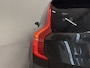 Volvo XC90 T8 Recharge AWD R-Design PANO/LUCHTVERING/B&W/SOH 100%/TREKHAAK/22"BLACK/HEAD-UP/MASSAGE+VENTILATIE/NAPPA-LEER/360CAMERA/PINE-GREY/DONKERE-ALCANTARA HEMEL/VOLLEDIG VOLVO DEALER HISTORIE