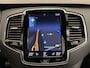 Volvo XC90 T8 Recharge AWD R-Design PANO/LUCHTVERING/B&W/SOH 100%/TREKHAAK/22"BLACK/HEAD-UP/MASSAGE+VENTILATIE/NAPPA-LEER/360CAMERA/PINE-GREY/DONKERE-ALCANTARA HEMEL/VOLLEDIG VOLVO DEALER HISTORIE
