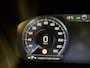Volvo XC90 T8 Recharge AWD R-Design PANO/LUCHTVERING/B&W/SOH 100%/TREKHAAK/22"BLACK/HEAD-UP/MASSAGE+VENTILATIE/NAPPA-LEER/360CAMERA/PINE-GREY/DONKERE-ALCANTARA HEMEL/VOLLEDIG VOLVO DEALER HISTORIE