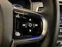 Volvo XC90 T8 Recharge AWD R-Design PANO/LUCHTVERING/B&W/SOH 100%/TREKHAAK/22"BLACK/HEAD-UP/MASSAGE+VENTILATIE/NAPPA-LEER/360CAMERA/PINE-GREY/DONKERE-ALCANTARA HEMEL/VOLLEDIG VOLVO DEALER HISTORIE