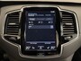 Volvo XC90 T8 Recharge AWD R-Design PANO/LUCHTVERING/B&W/TREKHAAK/22"BLACK/HEAD-UP/MASSAGE+VENTILATIE/NAPPA-LEER/360CAMERA/PINE-GREY/DONKERE-ALCANTARA HEMEL/VOLLEDIG VOLVO DEALER HISTORIE