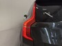 Volvo XC90 T8 Recharge AWD R-Design PANO/LUCHTVERING/B&W/TREKHAAK/22"BLACK/HEAD-UP/MASSAGE+VENTILATIE/NAPPA-LEER/360CAMERA/PINE-GREY/DONKERE-ALCANTARA HEMEL/VOLLEDIG VOLVO DEALER HISTORIE