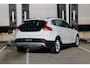 Volvo V40 Cross Country 2.0 T3 Nordic+ | Keyless entry | 100% Dealeronderhouden | 1e Eigenaar | Trekhaak | Stoelverwarming | Lichtmetalen velgen | Navigatie | Bluetooth | Koplampsproeiers