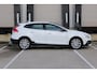 Volvo V40 Cross Country 2.0 T3 Nordic+ | Keyless entry | 100% Dealeronderhouden | 1e Eigenaar | Trekhaak | Stoelverwarming | Lichtmetalen velgen | Navigatie | Bluetooth | Koplampsproeiers