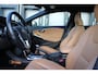 Volvo V40 Cross Country 2.0 T3 Nordic+ | Keyless entry | 100% Dealeronderhouden | 1e Eigenaar | Trekhaak | Stoelverwarming | Lichtmetalen velgen | Navigatie | Bluetooth | Koplampsproeiers