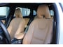 Volvo V40 Cross Country 2.0 T3 Nordic+ | Keyless entry | 100% Dealeronderhouden | 1e Eigenaar | Trekhaak | Stoelverwarming | Lichtmetalen velgen | Navigatie | Bluetooth | Koplampsproeiers