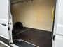 Volkswagen Crafter 2.0 TDI L4H4 Trendline 177PK Automaat | Multifunctioneel Stuurwiel | LED-Koplampen | Cruise Control | Apple/Android Carplay | Parkeersensoren Voor + Achter | Achteruitrijcamera | Airco | DAB+ | Navigatie |