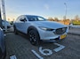 Mazda CX-30 2.5 e-SKYACTIV-G M HYBRID 140PK HOMURA AUTOMAAT / NAVI / CLIMA / FULL-LED / PDC / 18" LMV / KEYLESS / AFN. TREKHAAK / WINTERPAKKET / ADAPT. CRUISECONTROL / 1E EIGENAAR / NIEUWSTAAT !!