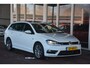 Volkswagen Golf Variant 1.2 TSI Business Edition Connected R 2e eigenaar 90881 NAP R line zeer compleet met oa half leren bekleding pdc camera pdc panoramadak schuifkantel dak ttrekhaak afneembaar audio