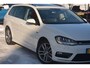 Volkswagen Golf Variant 1.2 TSI Business Edition Connected R 2e eigenaar 90881 NAP R line zeer compleet met oa half leren bekleding pdc camera pdc panoramadak schuifkantel dak ttrekhaak afneembaar audio