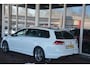 Volkswagen Golf Variant 1.2 TSI Business Edition Connected R 2e eigenaar 90881 NAP R line zeer compleet met oa half leren bekleding pdc camera pdc panoramadak schuifkantel dak ttrekhaak afneembaar audio