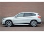 BMW X1 sDrive20i High Executive, 63.000km NAP, Sport Line, Panoramadak, Camera, Trekhaak, Leder, Head-up, Stoelverwarming.