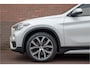 BMW X1 sDrive20i High Executive, 63.000km NAP, Sport Line, Panoramadak, Camera, Trekhaak, Leder, Head-up, Stoelverwarming.