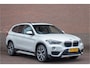 BMW X1 sDrive20i High Executive, 63.000km NAP, Sport Line, Panoramadak, Camera, Trekhaak, Leder, Head-up, Stoelverwarming.