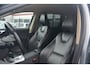 Volvo XC60 2.4D AWD Momentum | Navigatie | Leer | Cruise | Radio | Bluetooth | LED | NL Auto!! | 5 cilinder 4x4 Nederlandse auto 2.4 D onderhoudshistorie aanwezig riem vv bij 117960