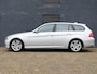 BMW 3-Serie Touring 325i High Executive LCI volledig BMW onderhouden