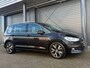 Volkswagen Touran 1.5 TSI Highline Business R, Camera, Stoelverw.,Trekhaak, 5Persoons