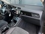 Volkswagen Touran 1.5 TSI Highline Business R, Camera, Stoelverw.,Trekhaak, 5Persoons