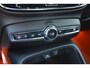 Volvo XC40 T5 262PK Twin Engine R-Design | Panodak | ACC | Camera | Stoelverwarming | 20"LMV