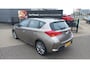 Toyota Auris 1.8 Hybrid Lease Pro