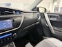 Toyota Auris 1.8 Hybrid Lease Pro Achteruitrijcamera | Bi-Xenon Koplampen | Bluetooth | Cruise Control | Electronic Climate Controle | Extra Getint Glas | Hill/Hold Functie | Keyless Entry | LED Dagrijverlichting | Lederen/Stof Bekleding | Lichtmetalen Velgen 17'' | multimedia-Voorbereiding | Navigatiesysteem Full Map | Parkeersensor Voor en Achter | Regensensor | Start/Stop Systeem | Voorstoelen Verwarmd