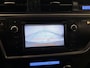 Toyota Auris 1.8 Hybrid Lease Pro Achteruitrijcamera | Bi-Xenon Koplampen | Bluetooth | Cruise Control | Electronic Climate Controle | Extra Getint Glas | Hill/Hold Functie | Keyless Entry | LED Dagrijverlichting | Lederen/Stof Bekleding | Lichtmetalen Velgen 17'' | multimedia-Voorbereiding | Navigatiesysteem Full Map | Parkeersensor Voor en Achter | Regensensor | Start/Stop Systeem | Voorstoelen Verwarmd