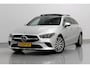Mercedes-Benz CLA Shooting Brake 180 Luxury Line 136PK, RIJKLAAR!! | TREKHAAK | PANORAMADAK | LEDER | STOELVERWARMING | CAMERA | ELEC-ACHTERKLEP