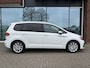 Volkswagen Touran 1.2 TSI Highline Edition R Line 7p - Navi - Trekhaak - LED