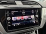 Volkswagen Touran 1.2 TSI Highline Edition R Line 7p - Navi - Trekhaak - LED