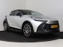 Toyota C-HR / C-HR+ 2.0 Plug-in Hybrid 220 GR SPORT Première Edition | Treeplanken | JBL | Panoramadak | head-Up Display | Elektrische Achterklep Toyota-paasweekend