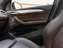 BMW X1 sDrive20i M-Sport - Pano - Trekhaak - Memoryzetel - Camera - Harman Kardon