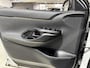 Toyota Yaris Cross 1.5 Hybrid Adventure | Parkeersensoren voor en achter | Stoelverwarming | BLIS | Dakdragerset | Compleet |