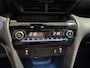 Toyota Yaris Cross 1.5 Hybrid Adventure | Parkeersensoren voor en achter | Stoelverwarming | BLIS | Dakdragerset | Compleet |
