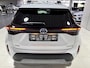 Toyota Yaris Cross 1.5 Hybrid Adventure | Parkeersensoren voor en achter | Stoelverwarming | BLIS | Dakdragerset | Compleet |