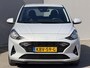 Hyundai i10 1.0 Comfort Smart 5-zits Automaat / Dealer Onderhouden / Fabrieksgarantie tot 12-2029 / Navigatie / Cruise Control / Digitaal Cockpit / Apple Carplay & Android Auto / Camera / Airco /