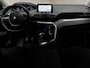 Peugeot 5008 1.2 Sport 7 Persoons (APPLE CARPLAY, GROOT NAVI, 360 CAMERA, SPORTSTOELEN, GETINT GLAS, LANE ASSIST, NIEUWSTAAT)