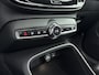 Volvo XC40 2.0 B4 R-Design Hybride // DEALER ONDERHOUDEN // LEDER // PANO-/SCHUIFDAK // KEYLESS //