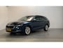 Skoda Octavia Combi 1.0 e-TSI DSG Business Edition Plus Camera Stoelverwarming Navigatie Sfeerverlichting